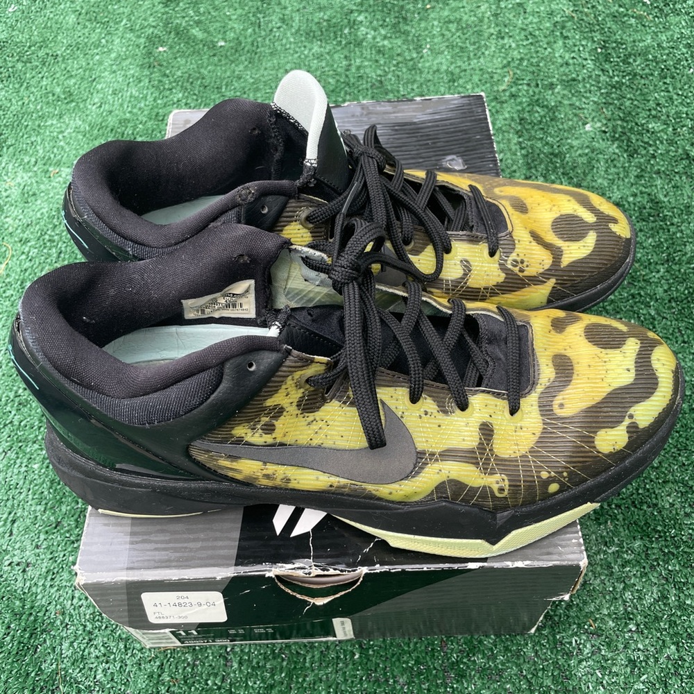 Nike Kobe’s “Poison Dart Frogs” 2012 Men’s Size 11